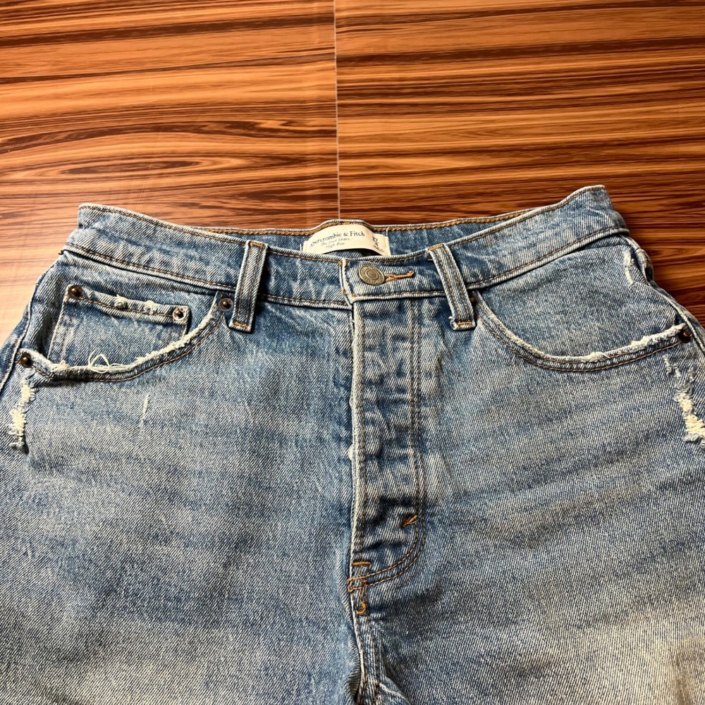 Abercrombie & Fitch Dad Shorts Womens 27 Light Wash Curve Love High Rise Denim - Picture 2 of 10